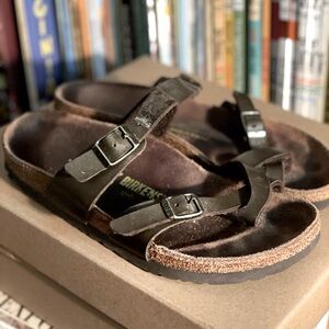 Birkenstocks 37 brown leather sandals 6.5